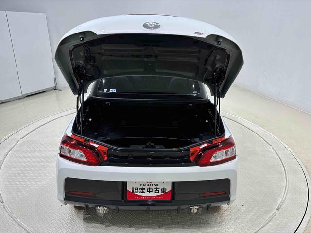 コペン GR スポーツ 純正ナビゲーション ドライブレコーダー GRSPORT専用MOMO製革巻ステアリングホイール GRSPORT専用レカロシート 電子カードキー(GRロゴ入り)BBS製16インチアルミホイール 運転席・助手席シートヒーター(39枚目)