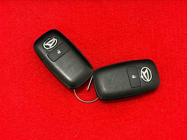 �d�q�J�[�h�L�[���g�т��Ă���΁A���N�G�X�g�X�C�b�`�����������Ńh�A�̎{���Ɖ������s���܂��B����������h�~�ɖ𗧂C���r���C�U�[�@�\�t���ł��B