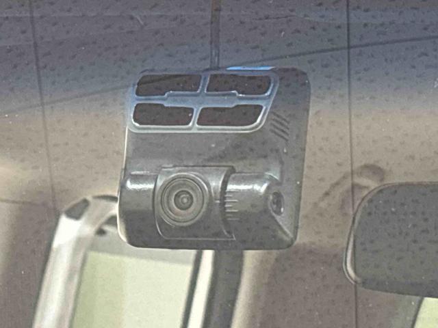 N-BOXカスタム G SSブラックスタイルパッケージ カーナビ バックモニター ドライブレコーダー ETC車載器 後席両側パワースライドドア オートライト オートエアコン プッシュボタンスタート トップシェイドガラス キーフリーシステム アルミホイール 電動格納式ドアミラー(9枚目)