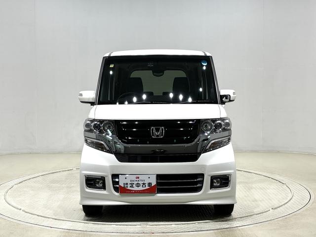 N-BOXカスタム G SSブラックスタイルパッケージ カーナビ バックモニター ドライブレコーダー ETC車載器 後席両側パワースライドドア オートライト オートエアコン プッシュボタンスタート トップシェイドガラス キーフリーシステム アルミホイール 電動格納式ドアミラー(10枚目)