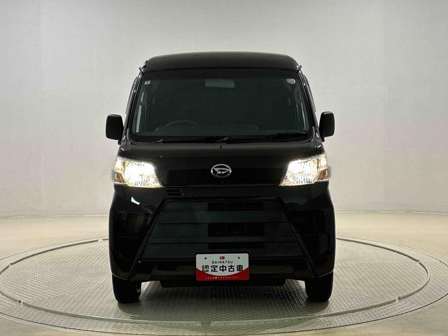 ハイゼットカーゴ ＤＸ　２ＷＤ　４ＡＴ車　ＣＤステレオ　バイザー付き　マニュアルエアコン　アイドリングストップ　オートライト　前席パワーウィンドウ　チケットホルダー付きサンバイザー　トップシェイドガラス　ハロゲンヘッドライト　純正スチールホイール　キーレスエントリー（37枚目）