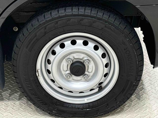 ハイゼットカーゴ ＤＸ　２ＷＤ　４ＡＴ車　ＣＤステレオ　バイザー付き　マニュアルエアコン　アイドリングストップ　オートライト　前席パワーウィンドウ　チケットホルダー付きサンバイザー　トップシェイドガラス　ハロゲンヘッドライト　純正スチールホイール　キーレスエントリー（40枚目）