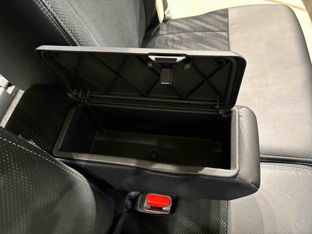 タント カスタムＸ　トップエディションＶＳ　ＳＡＩＩＩ　カーナビ　パノラマモニター対応カメラ　ドライブレコーダー　ＥＴＣ　運転席シートヒーター　後席両側パワースライドドア　ＬＥＤヘッドライト・フォグランプ　サイドエアバッグ　オートライト　トップシェイドガラス（36枚目）