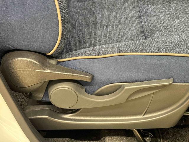 ムーヴキャンバス セオリーGターボ LEDオートライト・フォグランプ 電動パーキングブレーキ プッシュボタンスタート セキュリティアラーム バックカメラ 両側パワースライドドアウエルカムオープン機能 オート電動格納式ドアミラー(29枚目)