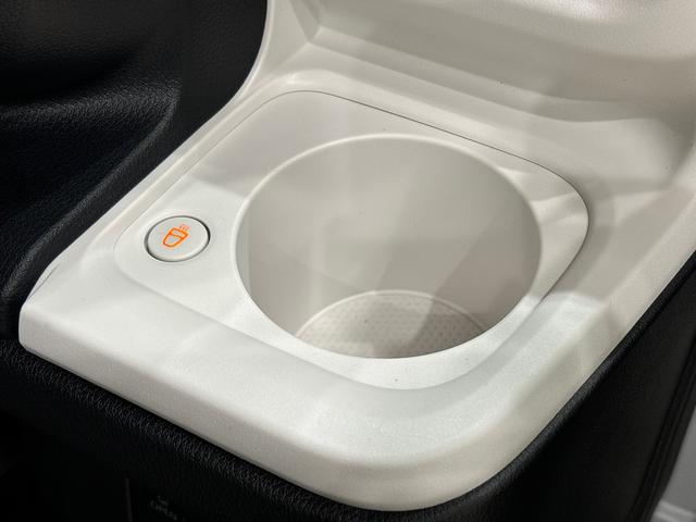 ムーヴキャンバス ストライプスG バックモニター対応 電動パーキングブレーキ LEDオートライト・フォグランプ 電動パーキングブレーキ プッシュボタンスタート セキュリティアラーム バックカメラ 両側パワースライドドアウエルカムオープン機能 オート電動格納式ドアミラー(26枚目)