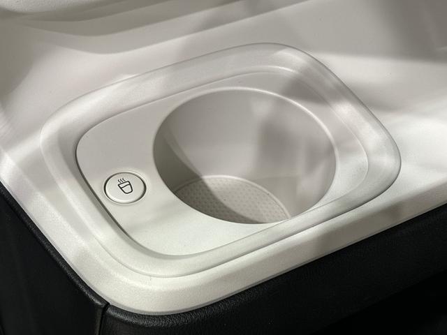 ムーヴキャンバス ストライプスG バックモニター対応 電動パーキングブレーキ LEDオートライト・フォグランプ 電動パーキングブレーキ プッシュボタンスタート セキュリティアラーム バックカメラ 両側パワースライドドアウエルカムオープン機能 オート電動格納式ドアミラー(31枚目)