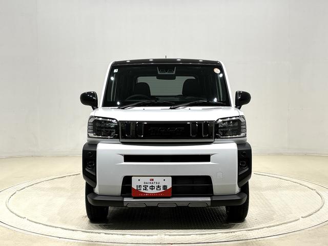 タフト Ｇ　ダーククロムベンチャー　スカイフィールトップ　クロムパック　メッキパック　シルバーアンダーガーニッシュ　インテリアアクセント　ＬＥＤオートライト＆フォグランプ　電動パーキングブレーキ　バックカメラ　アルミホイール（6枚目）