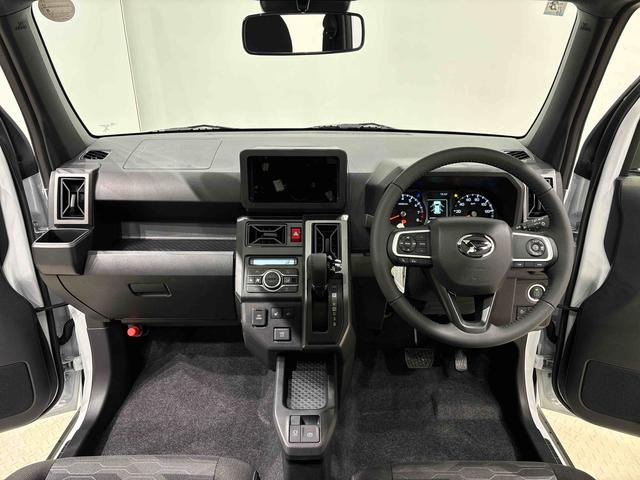 タフト Ｇ　ダーククロムベンチャー　スカイフィールトップ　クロムパック　メッキパック　シルバーアンダーガーニッシュ　インテリアアクセント　ＬＥＤオートライト＆フォグランプ　電動パーキングブレーキ　バックカメラ　アルミホイール（12枚目）