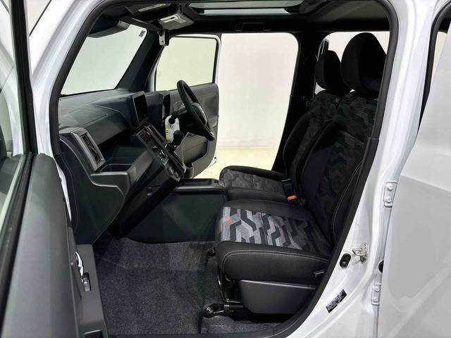 タフト Ｇ　ダーククロムベンチャー　スカイフィールトップ　クロムパック　メッキパック　シルバーアンダーガーニッシュ　インテリアアクセント　ＬＥＤオートライト＆フォグランプ　電動パーキングブレーキ　バックカメラ　アルミホイール（34枚目）