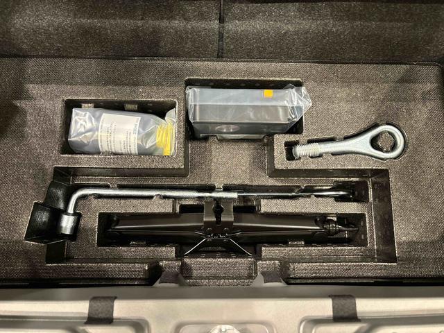 タフト Ｇ　ダーククロムベンチャー　スカイフィールトップ　クロムパック　メッキパック　シルバーアンダーガーニッシュ　インテリアアクセント　ＬＥＤオートライト＆フォグランプ　電動パーキングブレーキ　バックカメラ　アルミホイール（39枚目）