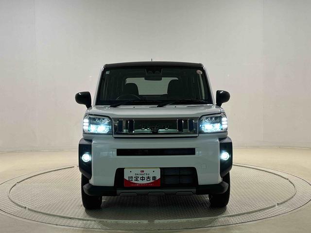 タフト Ｇ　ダーククロムベンチャー　スカイフィールトップ　クロムパック　メッキパック　シルバーアンダーガーニッシュ　インテリアアクセント　ＬＥＤオートライト＆フォグランプ　電動パーキングブレーキ　バックカメラ　アルミホイール（43枚目）