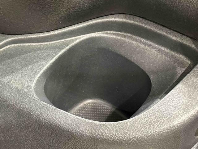 スペーシア Ｇリミテッド　ナビ　パノラマモニター　シートヒーター　ハロゲンヘッドライト　片側電動スライドドア　オートエアコン　電動格納ドアミラー　片側シートヒーター　キーフリーシステム　アイドリングストップ　ホイールキャップタイヤ（26枚目）