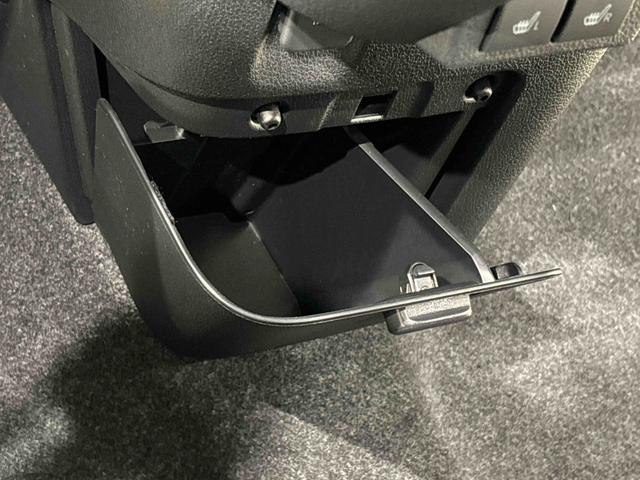 ムーヴキャンバス ストライプスG キーフリーシステム ステアリングスイッチ LEDオートライト・フォグランプ 電動パーキングブレーキ プッシュボタンスタート セキュリティアラーム バックカメラ 両側パワースライドドアウエルカムオープン機能 オート電動格納式ドアミラー(32枚目)