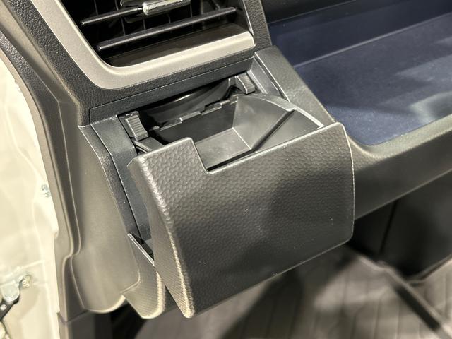 トール カスタムＧ　ターボ　ナビ　バックカメラ　ＥＴＣ　ＬＥＤヘッドランプ・フォグランプ　　アルミホイール　オートライト　プッシュボタンスタート　クルーズコントロール　　コーナーセンサー　パワースライドドア　キーフリーシステム　電動パーキングブレーキ（33枚目）