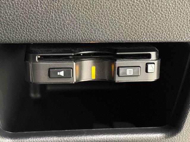 ムーヴキャンバス Ｘメイクアップリミテッド　ＳＡＩＩＩ　ハロゲンライト　ＬＥＤフォグランプ　オートライト　プッシュボタンスタート　セキュリティアラーム　パノラマモニター対応カメラ　両側パワースライドドア　７インチナビ　パノラマモニター　ドライブレコーダ（8枚目）