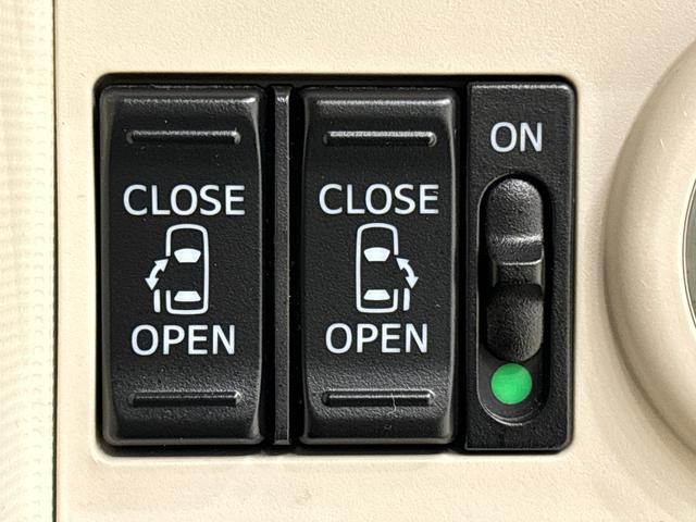 ムーヴキャンバス Ｘメイクアップリミテッド　ＳＡＩＩＩ　ハロゲンライト　ＬＥＤフォグランプ　オートライト　プッシュボタンスタート　セキュリティアラーム　パノラマモニター対応カメラ　両側パワースライドドア　７インチナビ　パノラマモニター　ドライブレコーダ（21枚目）