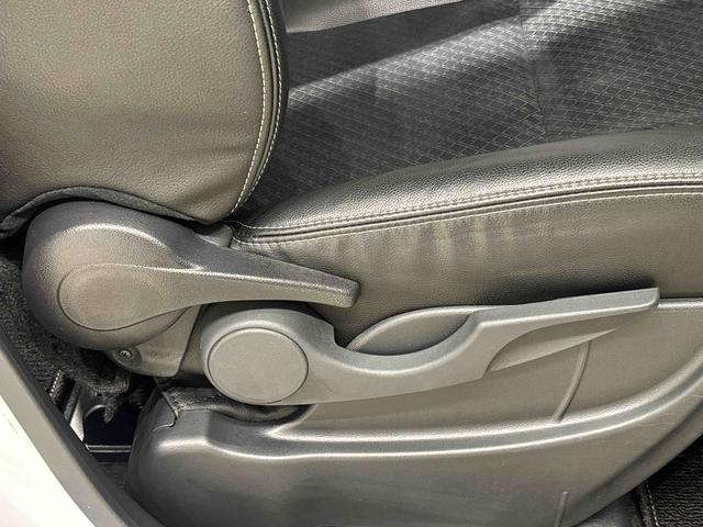 タント カスタムXセレクション LEDオートライト パワースライドドアウェルカムオープン機能 オート電動格納式ドアミラー 助手席ロングスライド 助手席イージークローザー アルミホイール キーフリーシステム(30枚目)