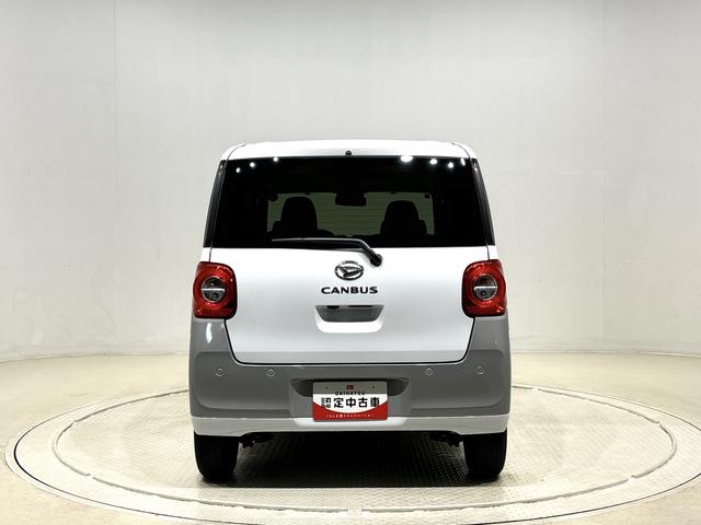 ムーヴキャンバス ストライプスGターボ LEDオートライト・フォグランプ 電動パーキングブレーキ プッシュボタンスタート セキュリティアラーム バックカメラ 両側パワースライドドアウエルカムオープン機能 オート電動格納式ドアミラー(9枚目)