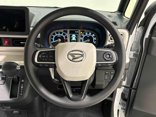 ムーヴキャンバス ストライプスGターボ LEDオートライト・フォグランプ 電動パーキングブレーキ プッシュボタンスタート セキュリティアラーム バックカメラ 両側パワースライドドアウエルカムオープン機能 オート電動格納式ドアミラー(12枚目)