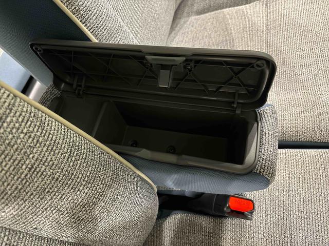 ムーヴキャンバス ストライプスGターボ LEDオートライト・フォグランプ 電動パーキングブレーキ プッシュボタンスタート セキュリティアラーム バックカメラ 両側パワースライドドアウエルカムオープン機能 オート電動格納式ドアミラー(30枚目)