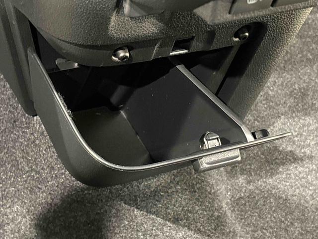 ムーヴキャンバス ストライプスGターボ LEDオートライト・フォグランプ 電動パーキングブレーキ プッシュボタンスタート セキュリティアラーム バックカメラ 両側パワースライドドアウエルカムオープン機能 オート電動格納式ドアミラー(32枚目)