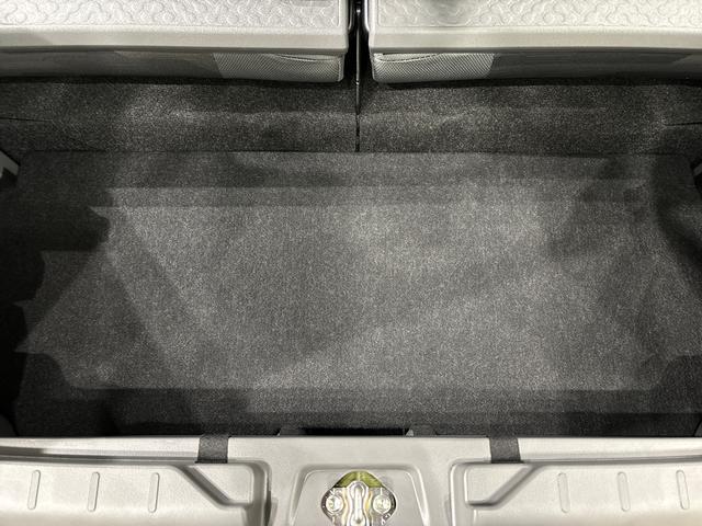 ���Q�[�W�{�[�h�̉��ɂ͎��[���ł��郉�Q�[�W�A���_�[�{�b�N�X