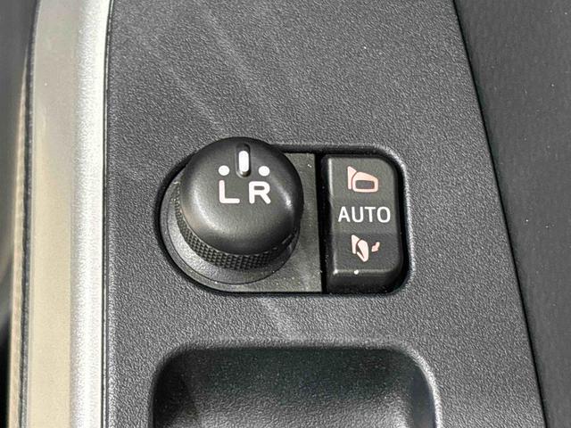 トール カスタムＧ　バックモニター対応　電動パーキングブレーキ　ＬＥＤヘッドランプ・フォグランプ　　１４インチアルミホイール　オートライト　プッシュボタンスタート　クルーズコントロール　　コーナーセンサー　パワースライドドア　キーフリーシステム（24枚目）