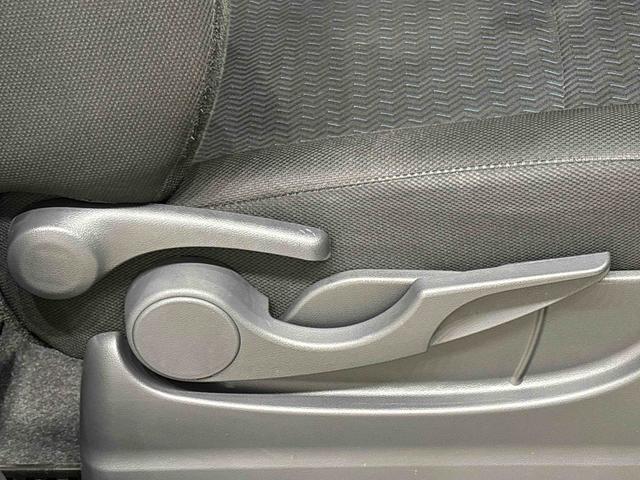 トール カスタムＧ　バックモニター対応　電動パーキングブレーキ　ＬＥＤヘッドランプ・フォグランプ　　１４インチアルミホイール　オートライト　プッシュボタンスタート　クルーズコントロール　　コーナーセンサー　パワースライドドア　キーフリーシステム（27枚目）