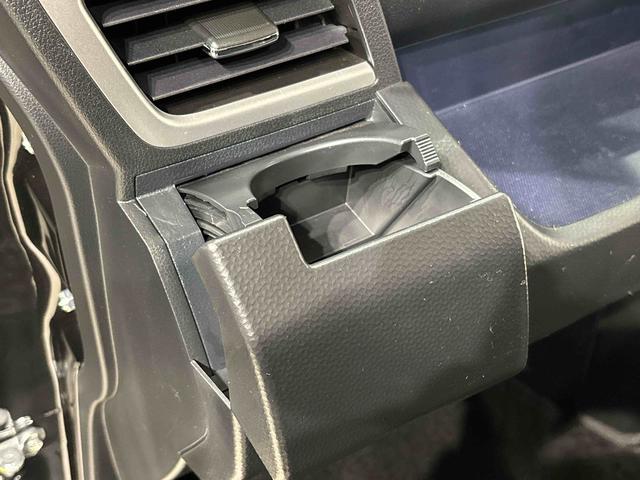 トール カスタムＧ　バックモニター対応　電動パーキングブレーキ　ＬＥＤヘッドランプ・フォグランプ　　１４インチアルミホイール　オートライト　プッシュボタンスタート　クルーズコントロール　　コーナーセンサー　パワースライドドア　キーフリーシステム（30枚目）