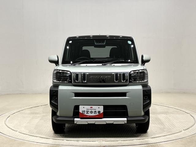 タフト Ｇ　クロムベンチャー　スカイフィールトップ　クロムパック　メッキパック　シルバーアンダーガーニッシュ　インテリアアクセント　ＬＥＤオートライト＆フォグランプ　電動パーキングブレーキ　バックカメラ　アルミホイール（6枚目）