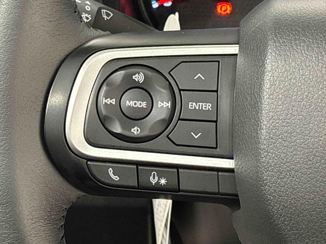 タフト Ｇ　クロムベンチャー　スカイフィールトップ　クロムパック　メッキパック　シルバーアンダーガーニッシュ　インテリアアクセント　ＬＥＤオートライト＆フォグランプ　電動パーキングブレーキ　バックカメラ　アルミホイール（14枚目）