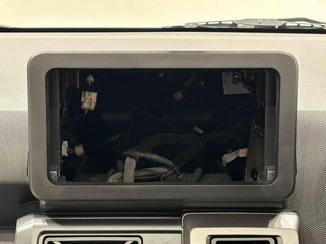 タフト Ｇ　クロムベンチャー　スカイフィールトップ　クロムパック　メッキパック　シルバーアンダーガーニッシュ　インテリアアクセント　ＬＥＤオートライト＆フォグランプ　電動パーキングブレーキ　バックカメラ　アルミホイール（16枚目）