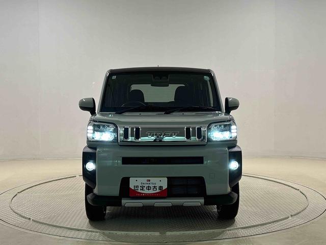 タフト Ｇ　クロムベンチャー　スカイフィールトップ　クロムパック　メッキパック　シルバーアンダーガーニッシュ　インテリアアクセント　ＬＥＤオートライト＆フォグランプ　電動パーキングブレーキ　バックカメラ　アルミホイール（43枚目）