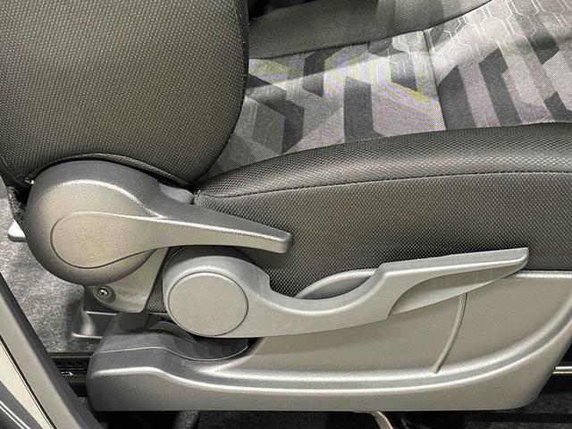 タント ファンクロスターボ 運転席・助手席シートヒーター 純正ナビ装着用アップグレードパック 両側電動スライドドア 電動パーキングブレーキ オートブレーキホールド機能 運転席シートリフター チルトステアリング 格納式リヤドアサンシェード(28枚目)