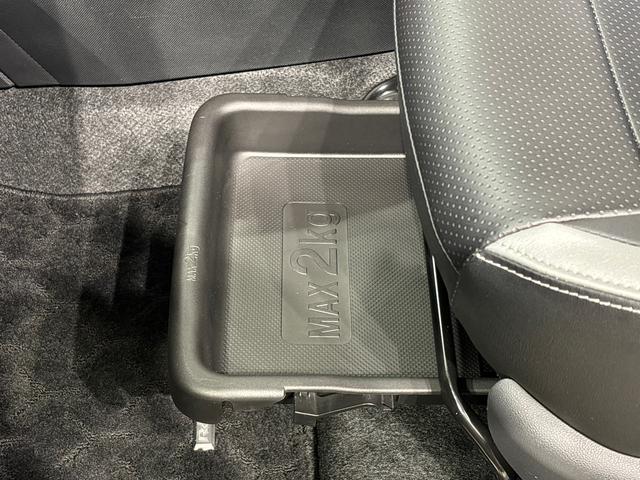 ロッキー Ｇ　ナビ　パノラマモニター　ＥＴＣ車載器　ドライブレコーダー　ＬＥＤヘッドランプ・フォグランプ　全車速追従機能付アダプティブクルーズコントロール　レーンキープコントロール　１７インチアルミホイール　シートヒーター　プッシュボタンスタート（34枚目）