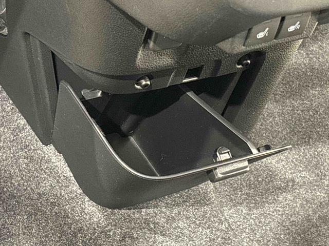 ムーヴキャンバス ストライプスG キーフリーシステム ステアリングスイッチ LEDオートライト・フォグランプ 電動パーキングブレーキ プッシュボタンスタート セキュリティアラーム バックカメラ 両側パワースライドドアウエルカムオープン機能 オート電動格納式ドアミラー(32枚目)