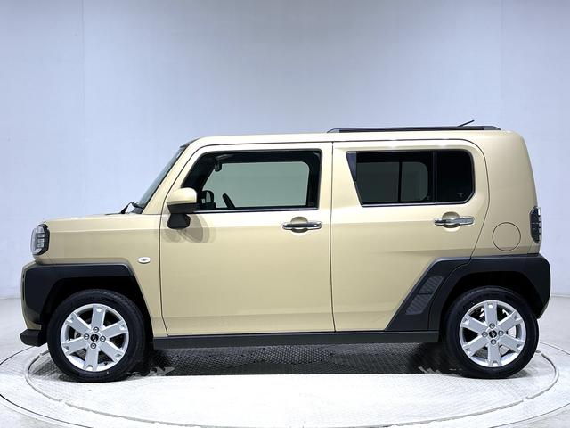 タフト Ｇ　クロムベンチャー　ディスプレイオーディオ　スカイフィールトップ　クロムパック　メッキパック　シルバーアンダーガーニッシュ　インテリアアクセント　ＬＥＤオートライト＆フォグランプ　電動パーキングブレーキ　バックカメラ　アルミホイール（10枚目）