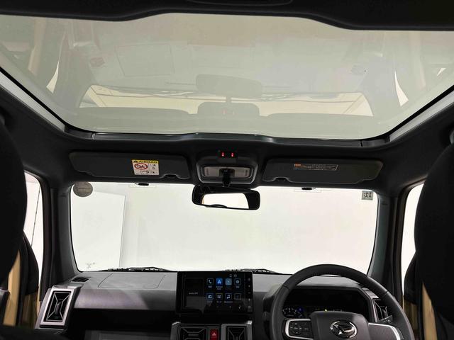 タフト Ｇ　クロムベンチャー　ディスプレイオーディオ　スカイフィールトップ　クロムパック　メッキパック　シルバーアンダーガーニッシュ　インテリアアクセント　ＬＥＤオートライト＆フォグランプ　電動パーキングブレーキ　バックカメラ　アルミホイール（12枚目）