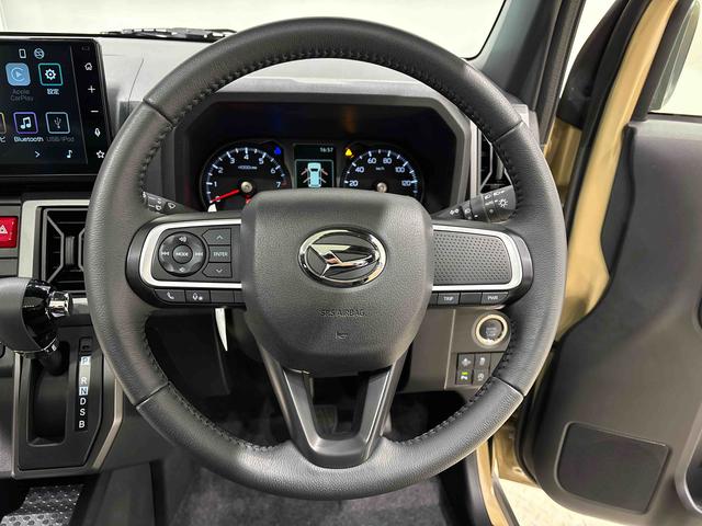 タフト Ｇ　クロムベンチャー　ディスプレイオーディオ　スカイフィールトップ　クロムパック　メッキパック　シルバーアンダーガーニッシュ　インテリアアクセント　ＬＥＤオートライト＆フォグランプ　電動パーキングブレーキ　バックカメラ　アルミホイール（14枚目）