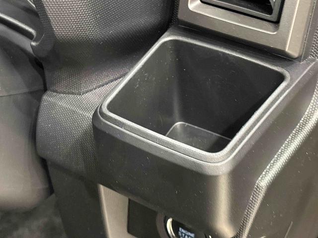 タフト Ｇ　クロムベンチャー　ディスプレイオーディオ　スカイフィールトップ　クロムパック　メッキパック　シルバーアンダーガーニッシュ　インテリアアクセント　ＬＥＤオートライト＆フォグランプ　電動パーキングブレーキ　バックカメラ　アルミホイール（26枚目）