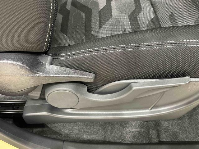 タフト Ｇ　クロムベンチャー　ディスプレイオーディオ　スカイフィールトップ　クロムパック　メッキパック　シルバーアンダーガーニッシュ　インテリアアクセント　ＬＥＤオートライト＆フォグランプ　電動パーキングブレーキ　バックカメラ　アルミホイール（28枚目）