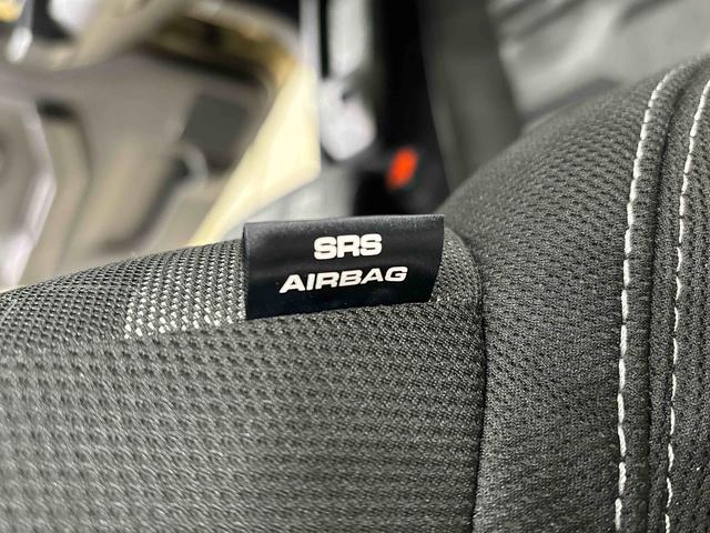 タフト Ｇ　クロムベンチャー　ディスプレイオーディオ　スカイフィールトップ　クロムパック　メッキパック　シルバーアンダーガーニッシュ　インテリアアクセント　ＬＥＤオートライト＆フォグランプ　電動パーキングブレーキ　バックカメラ　アルミホイール（29枚目）