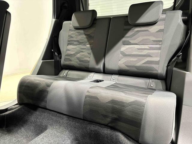 タフト Ｇ　クロムベンチャー　ディスプレイオーディオ　スカイフィールトップ　クロムパック　メッキパック　シルバーアンダーガーニッシュ　インテリアアクセント　ＬＥＤオートライト＆フォグランプ　電動パーキングブレーキ　バックカメラ　アルミホイール（35枚目）