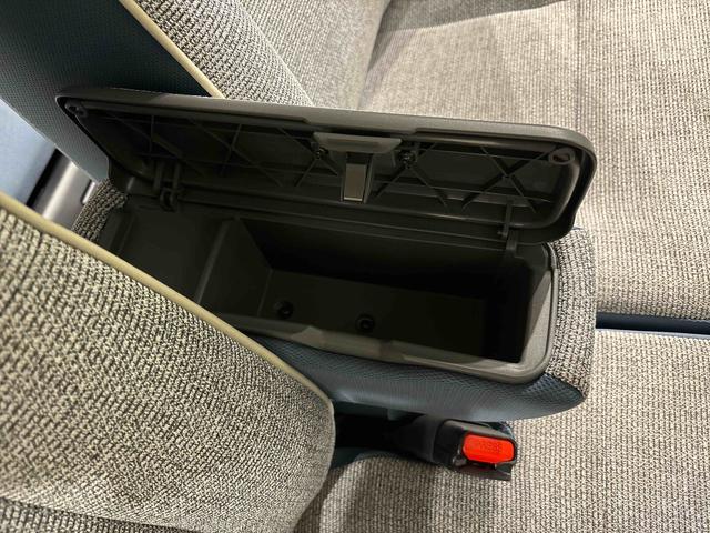 ムーヴキャンバス ストライプスＧターボ　全車速追従機能付ＡＣＣ　純正ナビ装着用アップグレードパック　運転席・助手席シートヒーター　両側電動スライドドア　電動パーキングブレーキ　オートブレーキホールド機能　３６０°スーパーＵＶ＆ＩＲカットガラス　キーフリーシステム（30枚目）