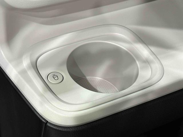 ムーヴキャンバス ストライプスＧターボ　全車速追従機能付ＡＣＣ　純正ナビ装着用アップグレードパック　運転席・助手席シートヒーター　両側電動スライドドア　電動パーキングブレーキ　オートブレーキホールド機能　３６０°スーパーＵＶ＆ＩＲカットガラス　キーフリーシステム（31枚目）