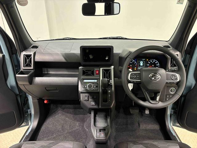 タフト Ｇターボ　ダーククロムベンチャー　バックカメラ付　スカイフィールトップ　クロムパック　メッキパック　シルバーアンダーガーニッシュ　インテリアアクセント　ＬＥＤオートハイビーム＆フォグランプ　電動パーキングブレーキ　バックカメラ　アルミホイール（12枚目）