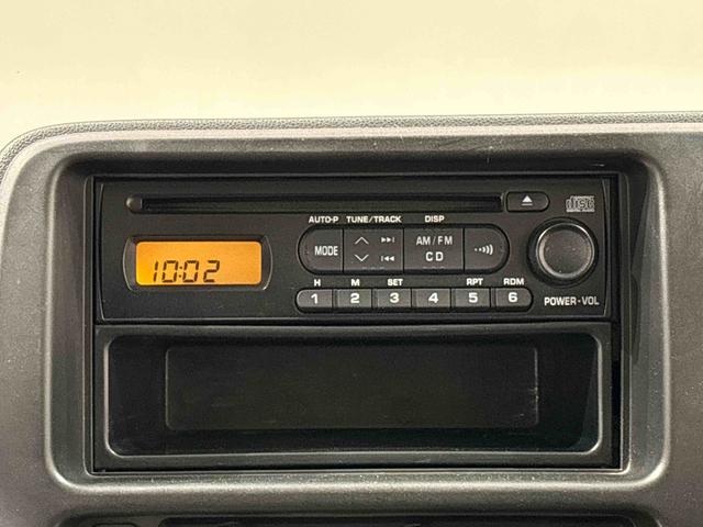 ハイゼットカーゴ クルーズ　５速マニュアル　電動格納式ドアミラー　ＣＤステレオ　両側スライド　マニュアルエアコン　パワステ　パワーウィンドウ　キーレスエントリーシステム　純正ロングバイザー　純正ラバーマット　フロントトップシェードガラス　オーバーヘッドコンソール　ホイールキャップ（12枚目）