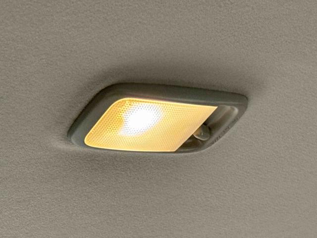 ハイゼットカーゴ クルーズ　５速マニュアル　電動格納式ドアミラー　ＣＤステレオ　両側スライド　マニュアルエアコン　パワステ　パワーウィンドウ　キーレスエントリーシステム　純正ロングバイザー　純正ラバーマット　フロントトップシェードガラス　オーバーヘッドコンソール　ホイールキャップ（33枚目）