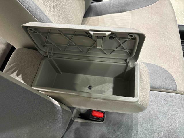 ������Ƃ��������ނȂǂ����[�ł���{�b�N�X�t���Z���^�[�A�[�����X�g���t���Ă܂���