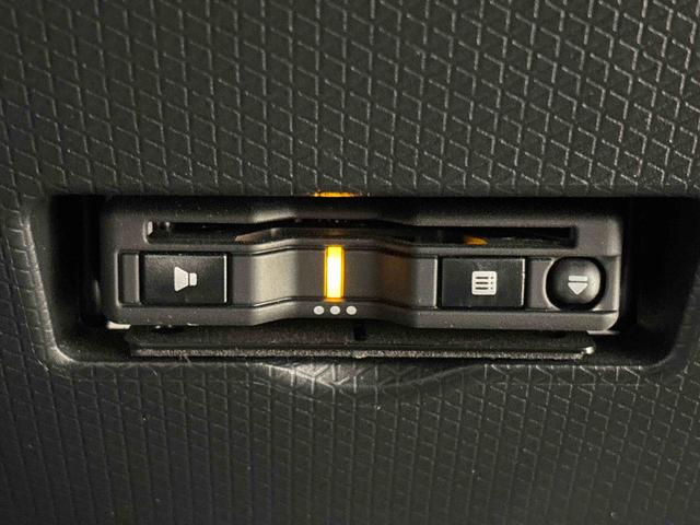 タント カスタムＸ　ナビ　バックモニター　ＬＥＤオートライト　パワースライドドアウェルカムオープン機能　オート電動格納式ドアミラー　助手席ロングスライド　助手席イージークローザー　アルミホイール　キーフリーシステム（8枚目）